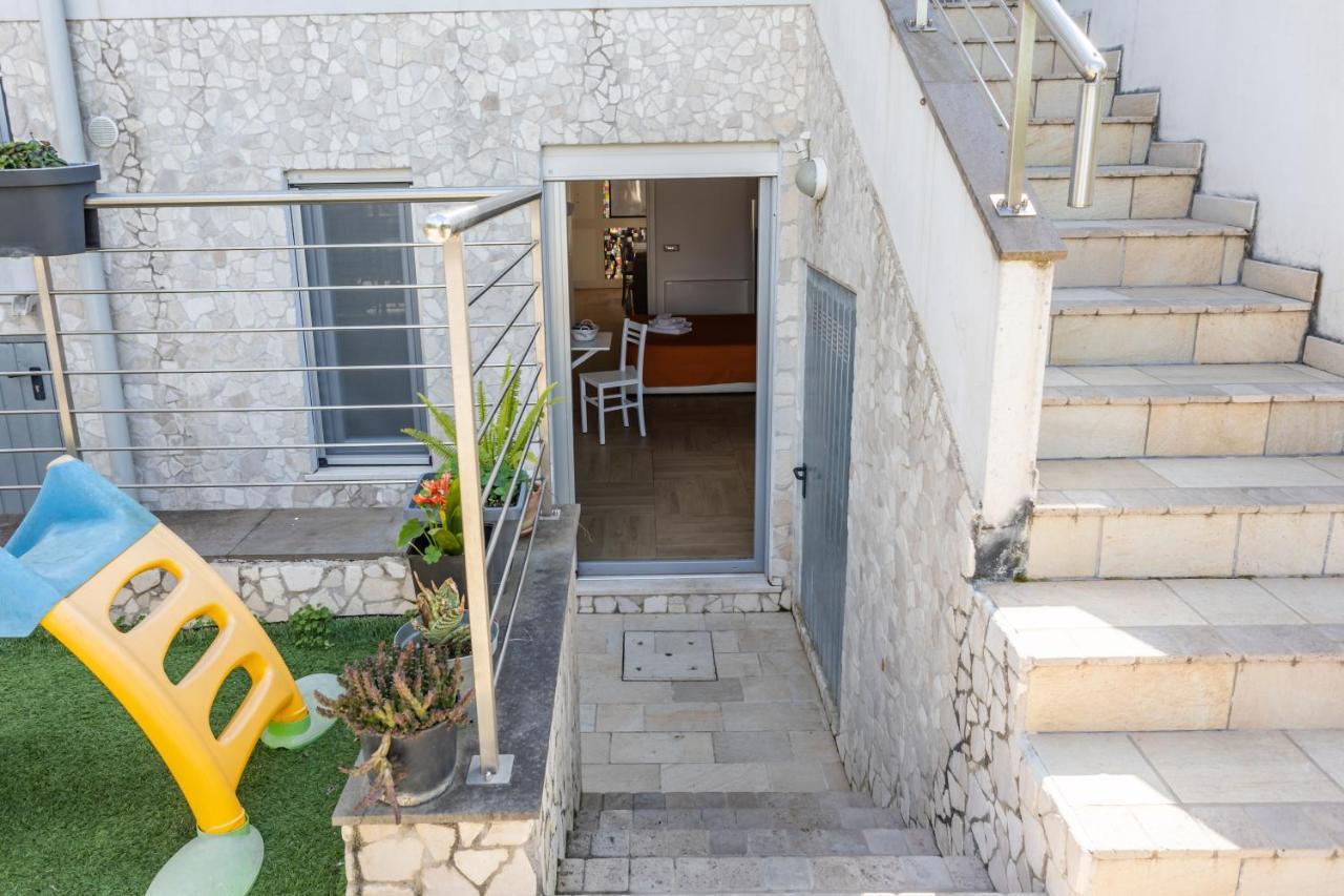 Oristano 5 Pers Appartamento Exterior photo