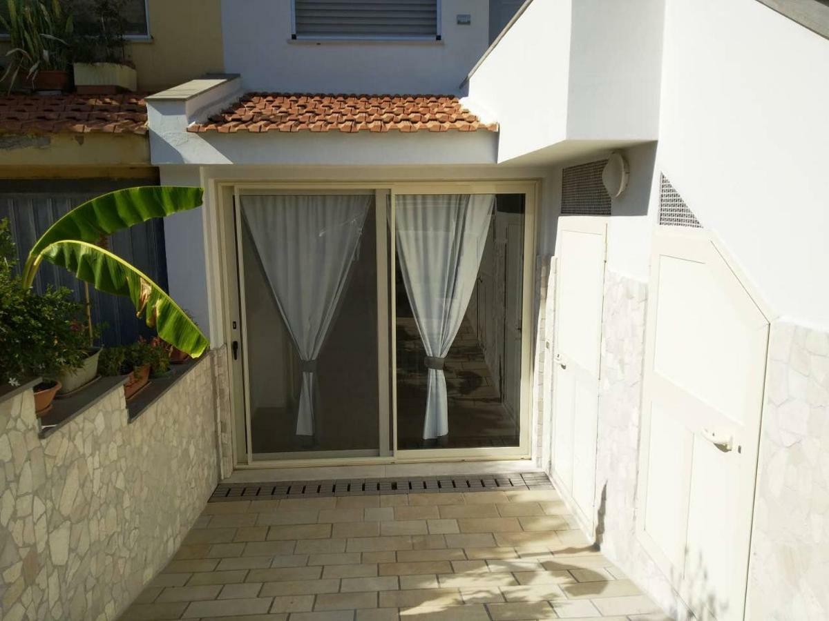 Oristano 5 Pers Appartamento Exterior photo