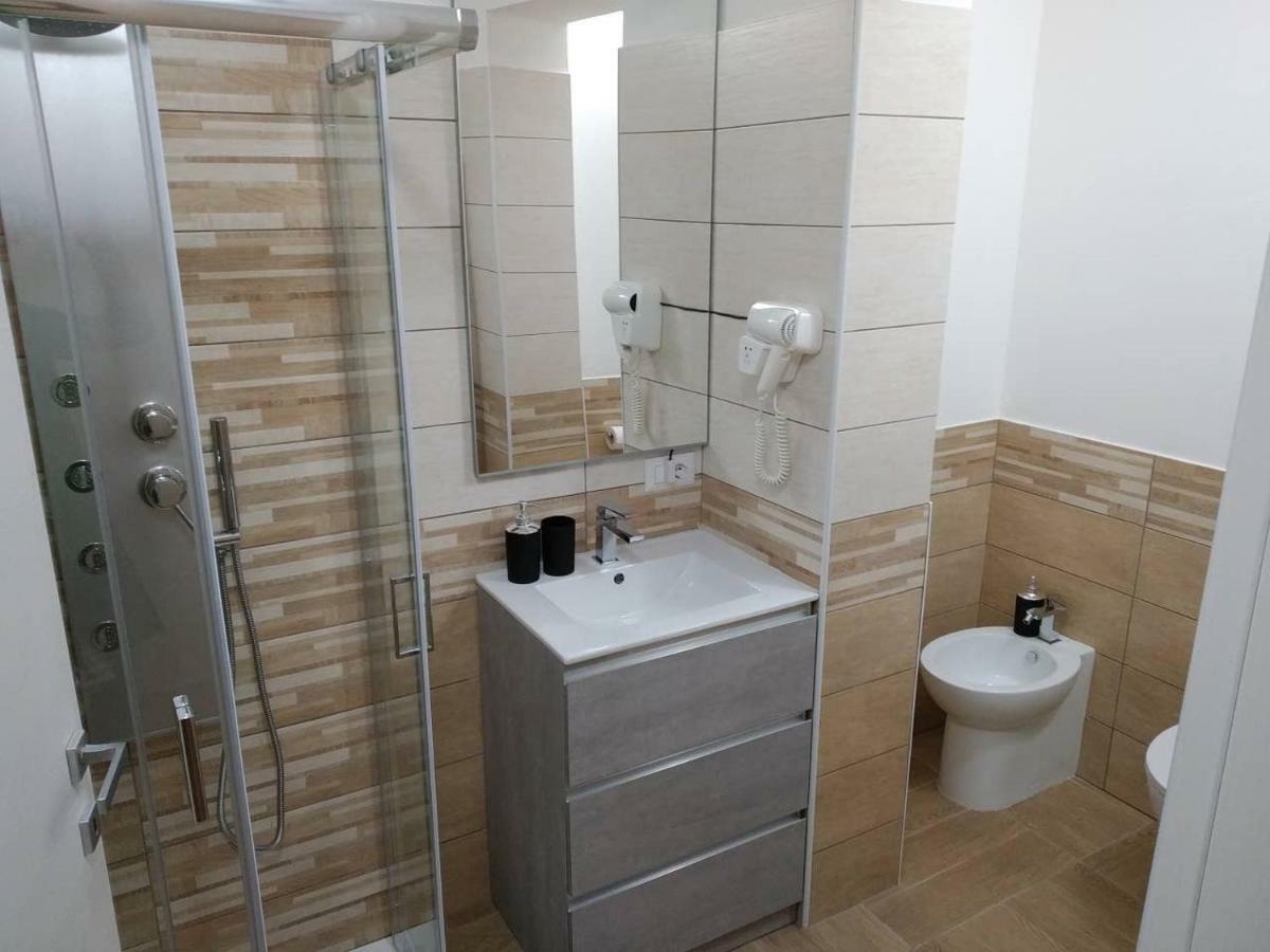 Oristano 5 Pers Appartamento Exterior photo